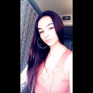 Meet your Posher, Leah